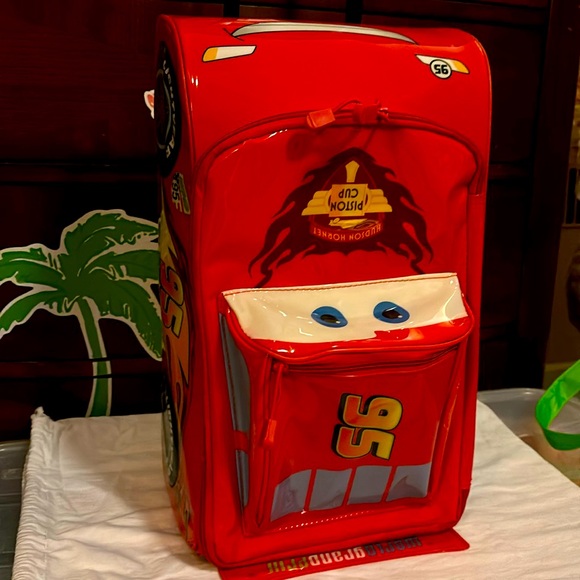 Disney Cars Lightning McQueen Rolling Suitcase - Picture 2 of 10
